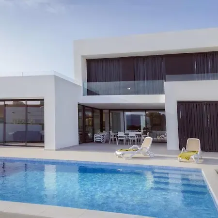 Your Perfect Getaway In Villa Calpe